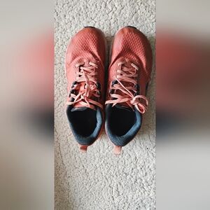 Women's Altra Outroads size 9